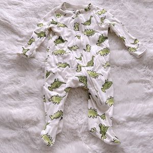 Old navy footed onesie for 3-6M with fold over mittens. One way zip